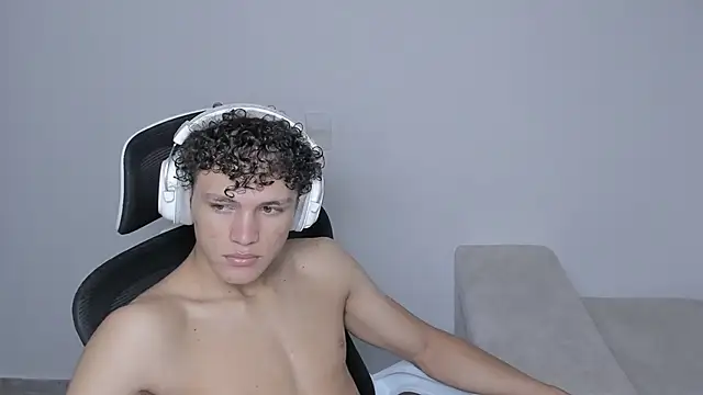 laurent nova online show from 09.15.25