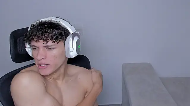 laurent nova online show from 09.17.25