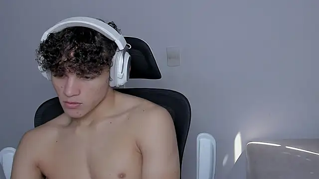 laurent nova online show from 10.29.25