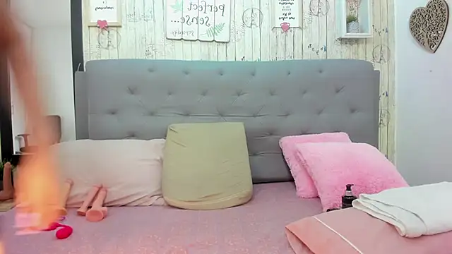 Antonella Montanari online show from 03.02.25