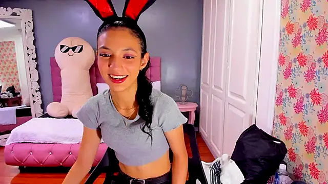 Snapshot of Iris_Stone_ chatting on 02.13.25 Iris Stone online show from 02.13.25