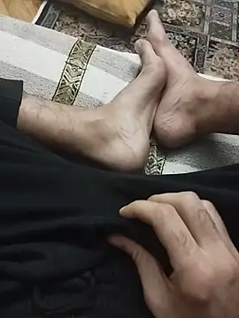 Snapshot of pedram95 chatting on 11.22.25 pedram95 online show from 11.22.25