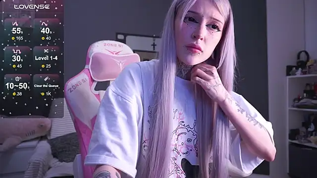 Snapshot of fraulein_mooon chatting on 01.10.26 fraulein mooon online show from 01.10.26