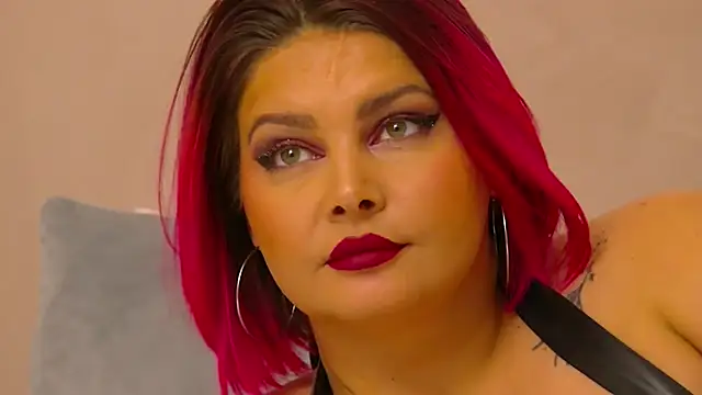 Snapshot of RissaRheys chatting on 12.02.24 RissaRheys online show from 12.02.24