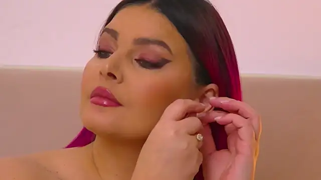 Snapshot of RissaRheys chatting on 02.01.25 RissaRheys online show from 02.01.25