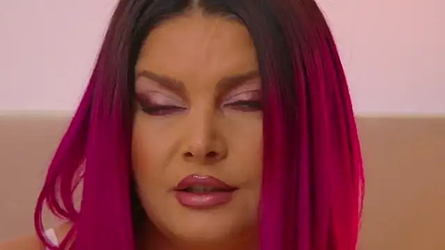 Snapshot of RissaRheys chatting on 02.13.25 RissaRheys online show from 02.13.25