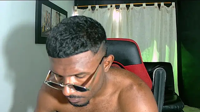 Snapshot of Black_indiian chatting on 04.28.26 Black indiian online show from 04.28.26