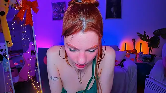 Alyssa Smitt online show from 02.17.25