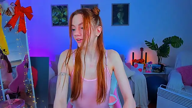 Alyssa Smitt online show from 02.20.25