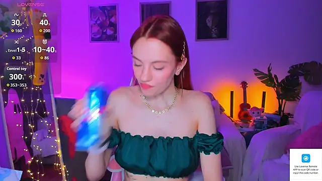 Alyssa Smitt online show from 09.11.25