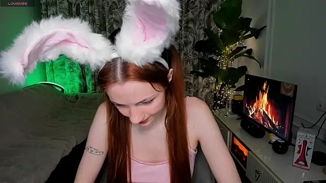 Alyssa Smitt online show from 06.09.26