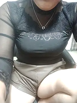 Snapshot of Rose_DiDi chatting on 11.16.25 Rose DiDi online show from 11.16.25