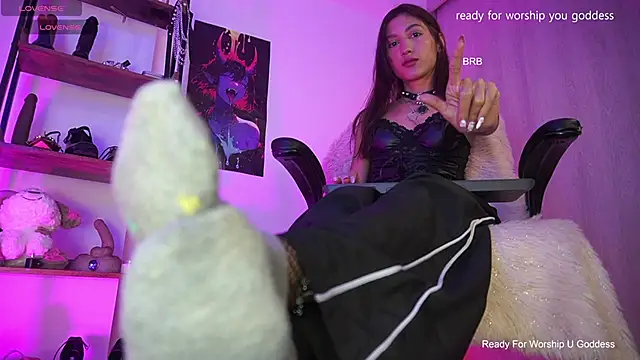 Snapshot of MissKorah chatting on 03.31.26 MissKorah online show from 03.31.26