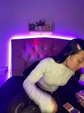 Ady 18 online show from 03.15.25