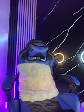 Ady 18 online show from 10.29.25