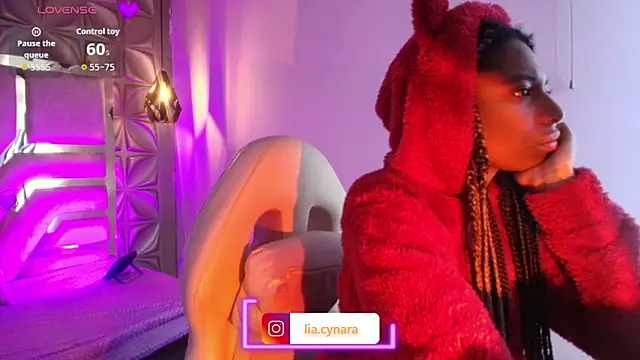 Snapshot of Queen_perla_ chatting on 02.17.26 Queen perla online show from 02.17.26