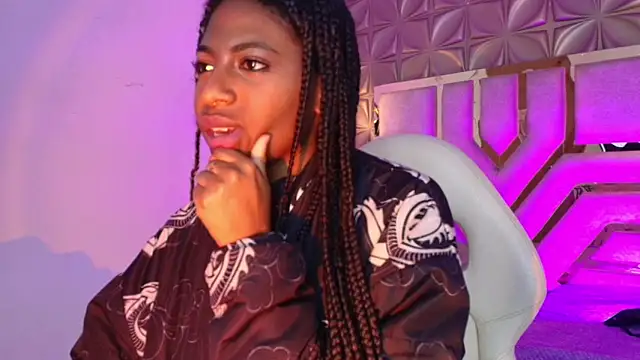 Snapshot of Queen_perla_ chatting on 02.22.26 Queen perla online show from 02.22.26