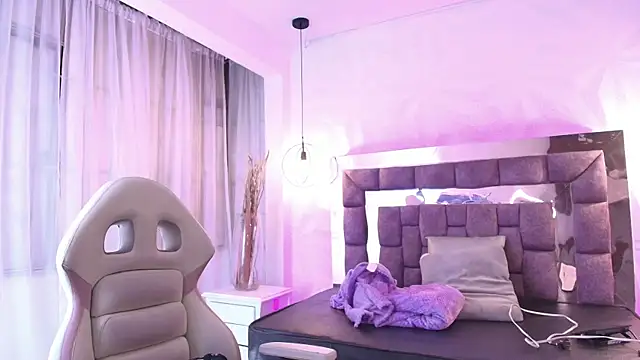 Snapshot of Queen_perla_ chatting on 06.01.26 Queen perla online show from 06.01.26
