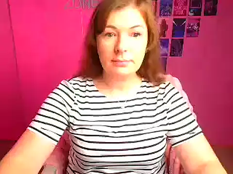 Snapshot of Lissmilf chatting on 10.25.25 Lissmilf online show from 10.25.25