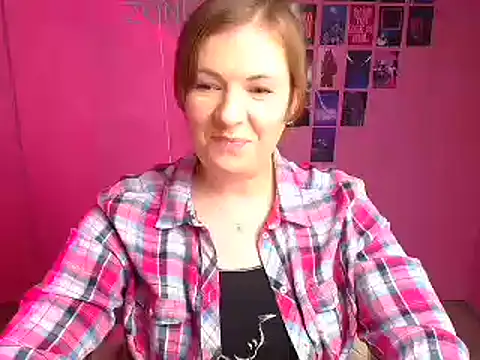 Snapshot of Lissmilf chatting on 10.30.25 Lissmilf online show from 10.30.25