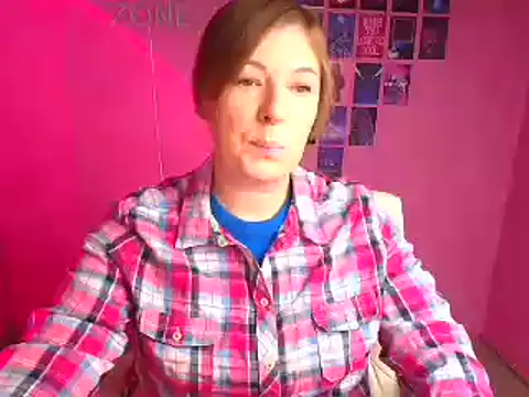 Snapshot of Lissmilf chatting on 11.30.25 Lissmilf online show from 11.30.25