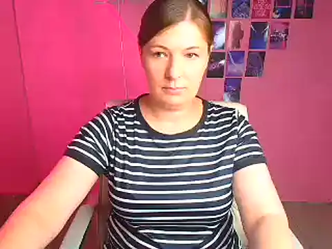 Snapshot of Lissmilf chatting on 06.26.26 Lissmilf online show from 06.26.26
