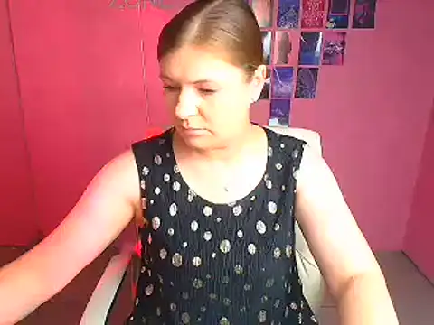 Snapshot of Lissmilf chatting on 07.11.26 Lissmilf online show from 07.11.26