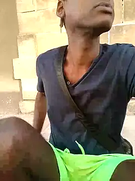 Snapshot of KeptupInosine chatting on 09.21.25 KeptupInosine online show from 09.21.25