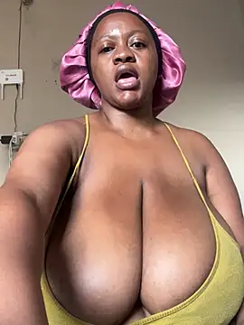 Snapshot of Chubbykarisma27 chatting on 02.03.25 Chubbykarisma27 online show from 02.03.25