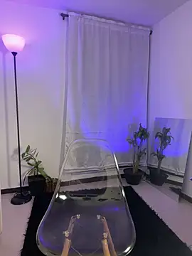 mssjulia online show from 03.04.25