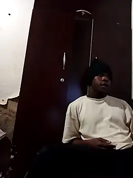 Uncletee112 online show from 11.11.25