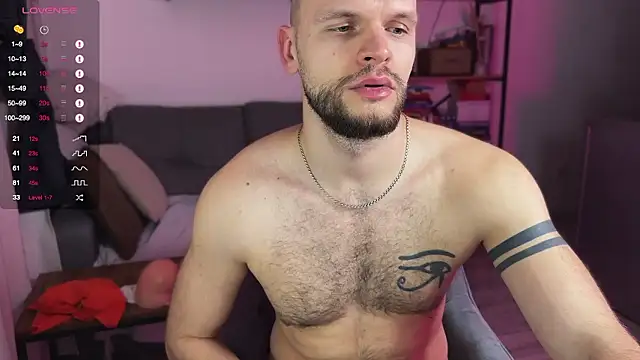 Snapshot of maxx_alexx chatting on 12.08.24 maxx alexx online show from 12.08.24