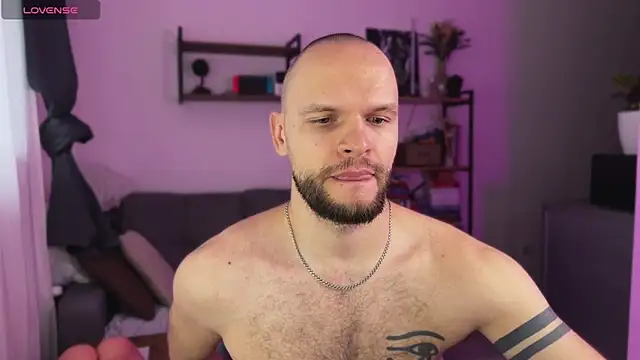 Snapshot of maxx_alexx chatting on 12.10.24 maxx alexx online show from 12.10.24