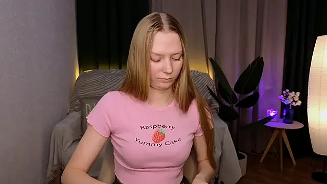 Snapshot of CarolynCohen__ chatting on 01.17.25 CarolynCohen online show from 01.17.25