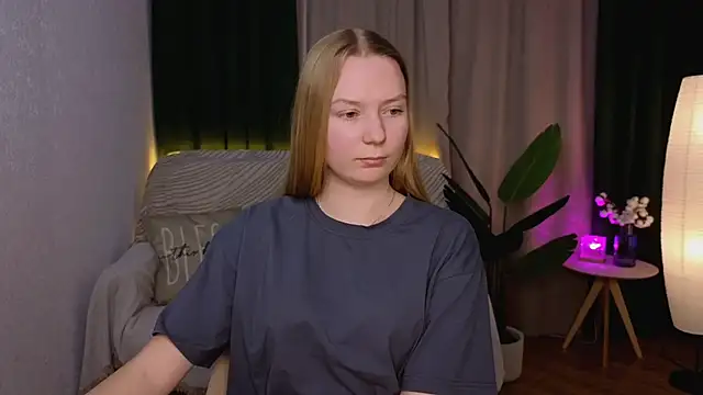 Snapshot of CarolynCohen__ chatting on 01.19.25 CarolynCohen online show from 01.19.25