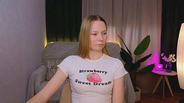 Snapshot of CarolynCohen__ chatting on 01.20.25 CarolynCohen online show from 01.20.25