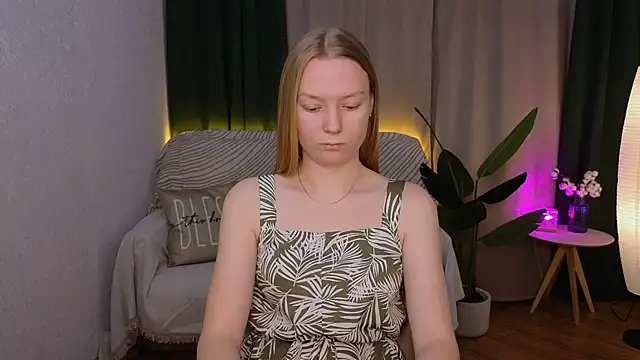 Snapshot of CarolynCohen__ chatting on 01.26.25 CarolynCohen online show from 01.26.25