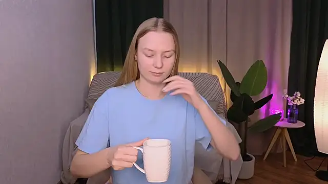 Snapshot of CarolynCohen__ chatting on 02.12.25 CarolynCohen online show from 02.12.25