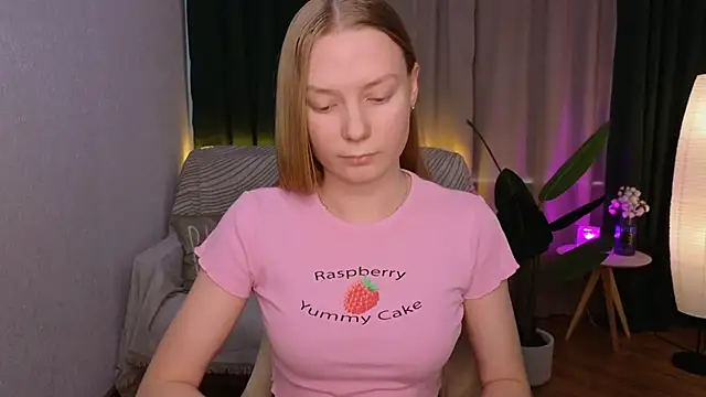 Snapshot of CarolynCohen__ chatting on 02.21.25 CarolynCohen online show from 02.21.25