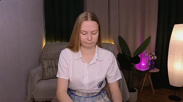 Snapshot of CarolynCohen__ chatting on 02.27.25 CarolynCohen online show from 02.27.25