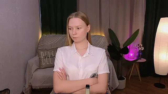 Snapshot of CarolynCohen__ chatting on 02.27.25 CarolynCohen online show from 02.27.25