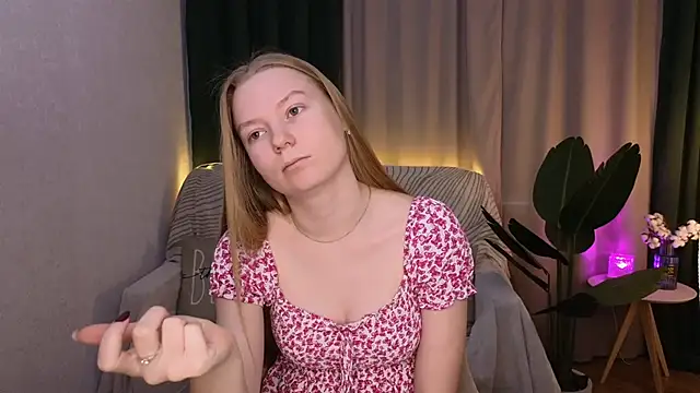 Snapshot of CarolynCohen__ chatting on 03.20.25 CarolynCohen online show from 03.20.25
