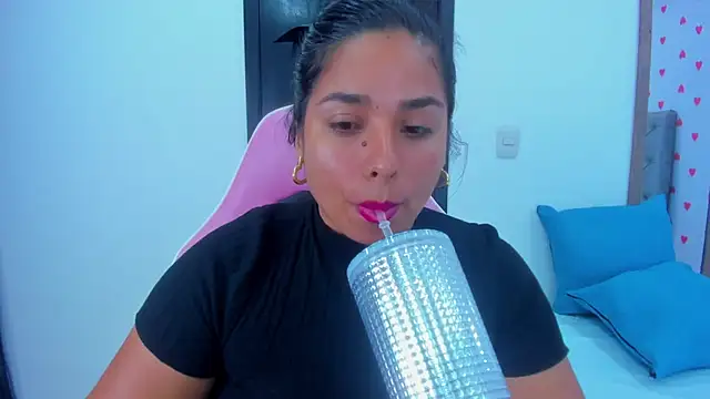 hurrem had online show from 03.20.25