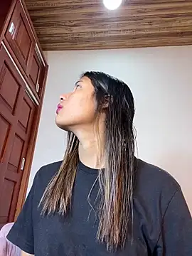 Snapshot of Valentinabaker chatting on 01.24.25 Valentinabaker online show from 01.24.25