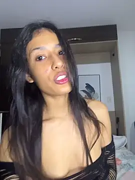 Snapshot of Valentinabaker chatting on 05.21.26 Valentinabaker online show from 05.21.26