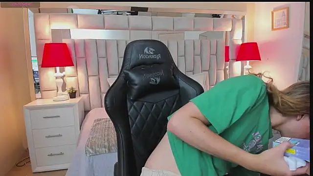 mariiahneedles online show from 12.06.24