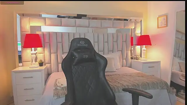 mariiahneedles online show from 12.06.24