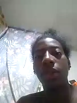 Snapshot of spicycouplex chatting on 10.04.25 spicycouplex online show from 10.04.25