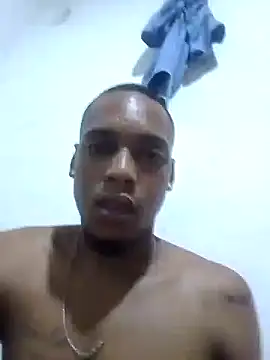 Snapshot of spicycouplex chatting on 10.12.25 spicycouplex online show from 10.12.25