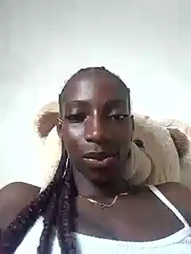 Snapshot of spicycouplex chatting on 10.31.25 spicycouplex online show from 10.31.25